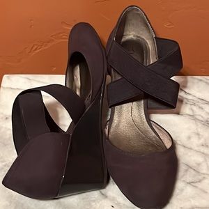 LifeStride Criss-Cross Wedges